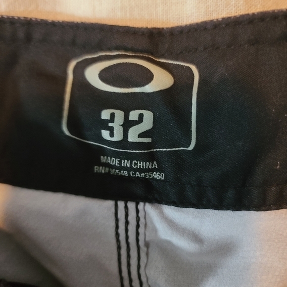 Oakley Drawstring Swim Trunks, 32 - Picture 3 of 3